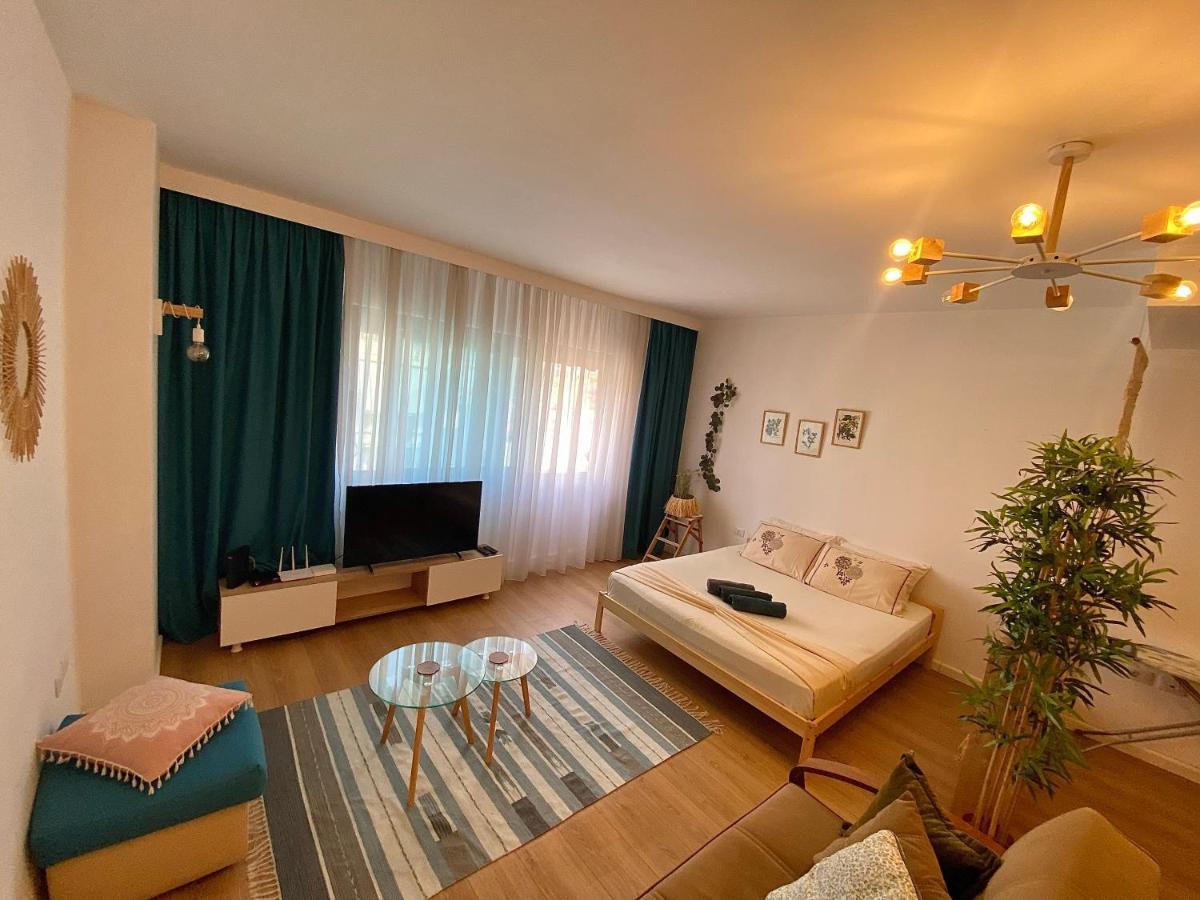 Studio Flat In The City Center Tirana Buitenkant foto